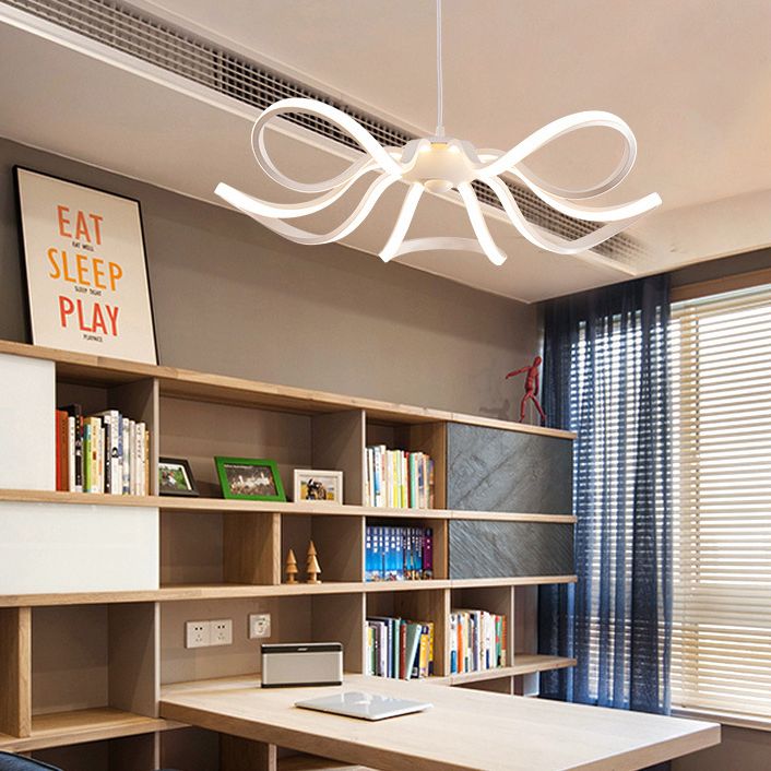 Moderne Einfachheitsstil LED -Linie leichte Acryl -Blütenform -Kronleuchter Licht in Weiß für Wohnzimmer