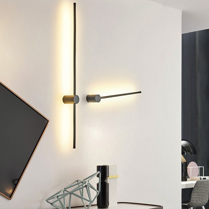 Modern Style Linear Wall Light Metal 1-Light Wall Mount Light in Black