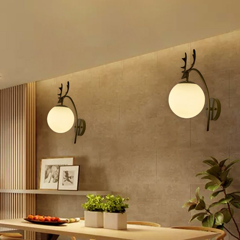 Luces creativas de luz de pared de estilo moderno con sombra de vidrio para dormitorio de hotel