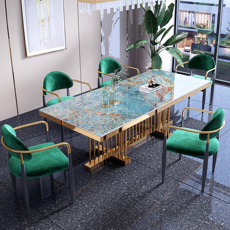 Luxe gesinterde stenen bovenste eettafel in blauwe rechthoektafel met gouden metalen voetstuk