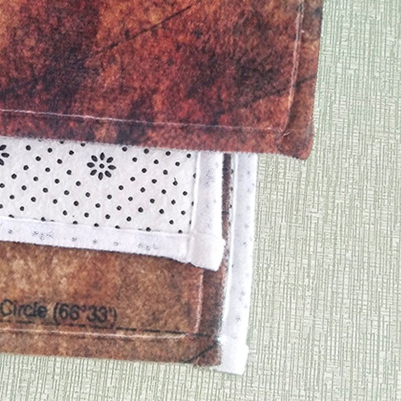 Red Modern Carpet Polyester Santa Claus Carpet Non-Slip Backing Carpet for Home Decor