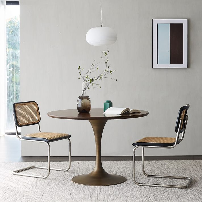 Round Tulip Base Dinette Table Traditional Luxury Dining Room Table for Home