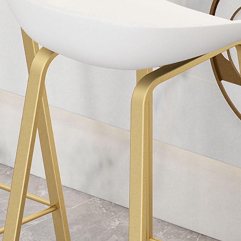 Indoor Contemporary Plastic Bucket Seat Bar Stool with Footrest