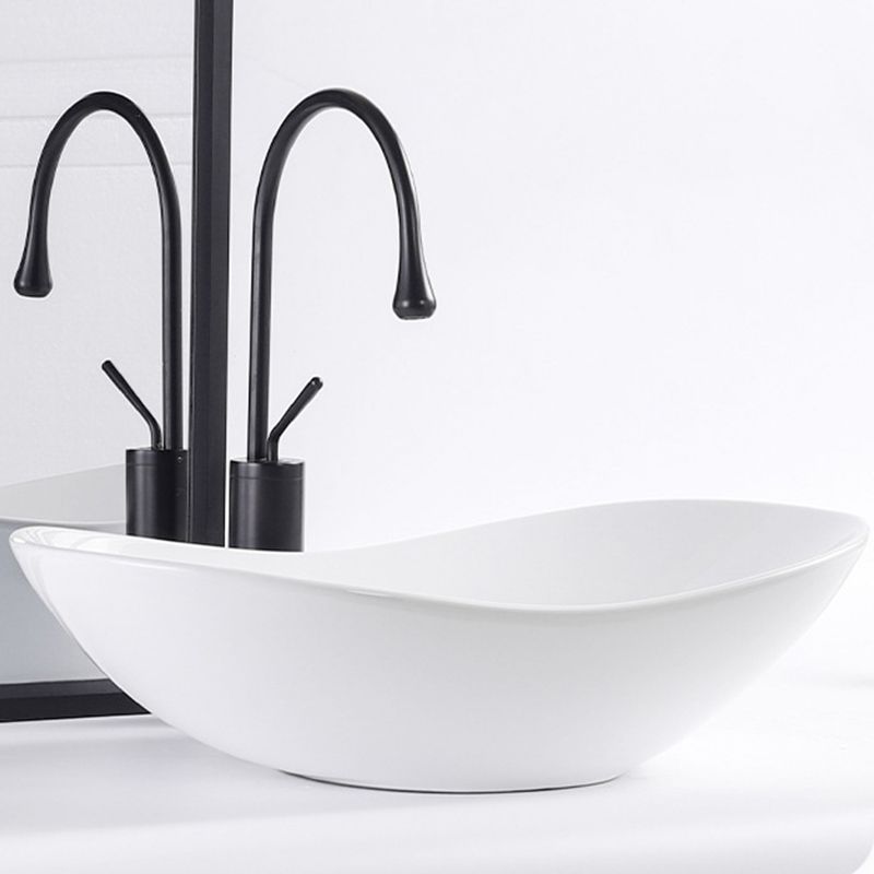 Modern Bathroom Sink Oval Bathroom Sink Overflow with Basin and Faucet