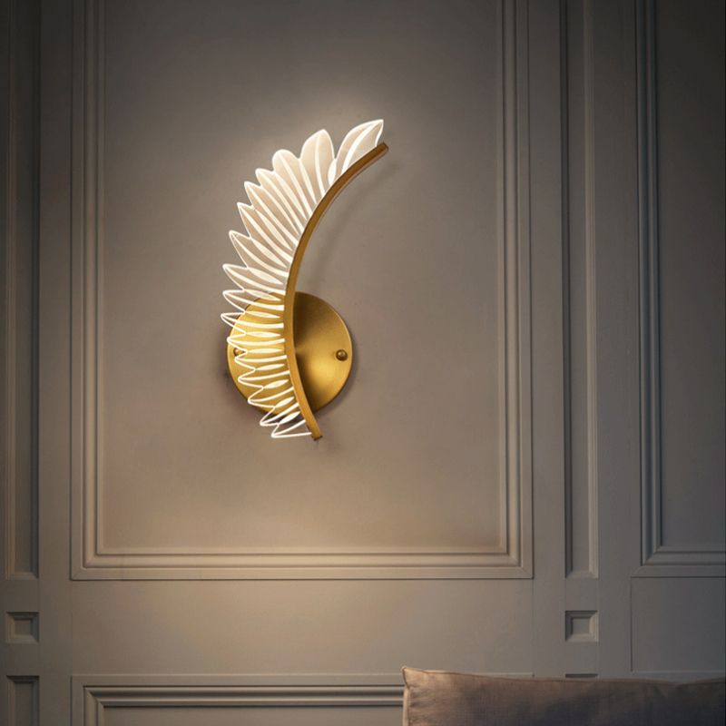Unique Shape Wall Mounted Light Fixture Modern Wall Mounted Lighting in Gold