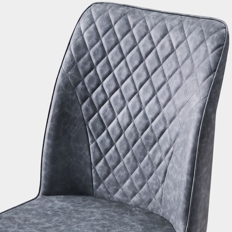 Silla lateral interior escandinava Silla de comedor con respaldo sólido tapizada de metal