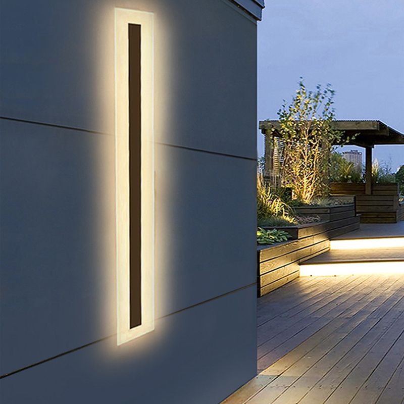 Linear Shape Metal Wall Light Modern Style 1 Light Wall Lighting Fixtures in Black