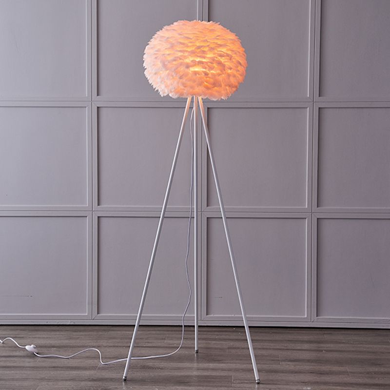 Ball Shape Floor Light Nordic Style Feather Floor Lamp for Living Room