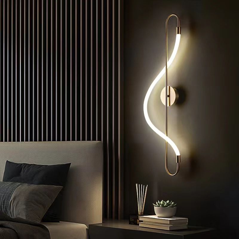 Linear Shape Metal Wall Light Modern Style 1-Light Wall Mount Lighting in Gold