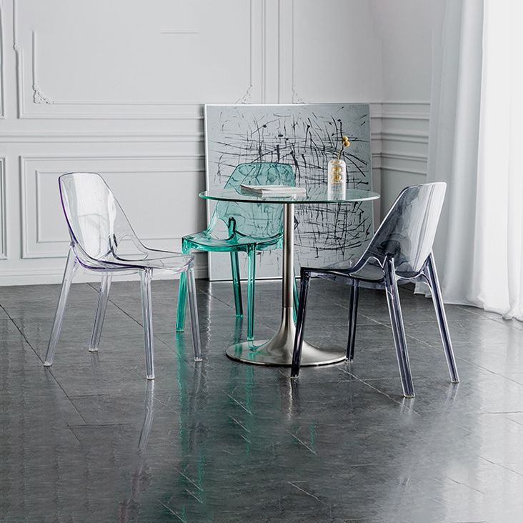 Indoor-Outdoor Plastic Side Chair Stacking Dining Accent Chair