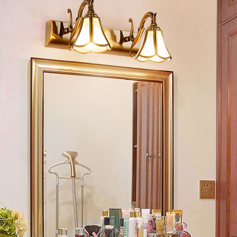 1 Light Glass Geometric Shade Mur Murce Mirror Mirror Mirror Murror Éclairage en laiton