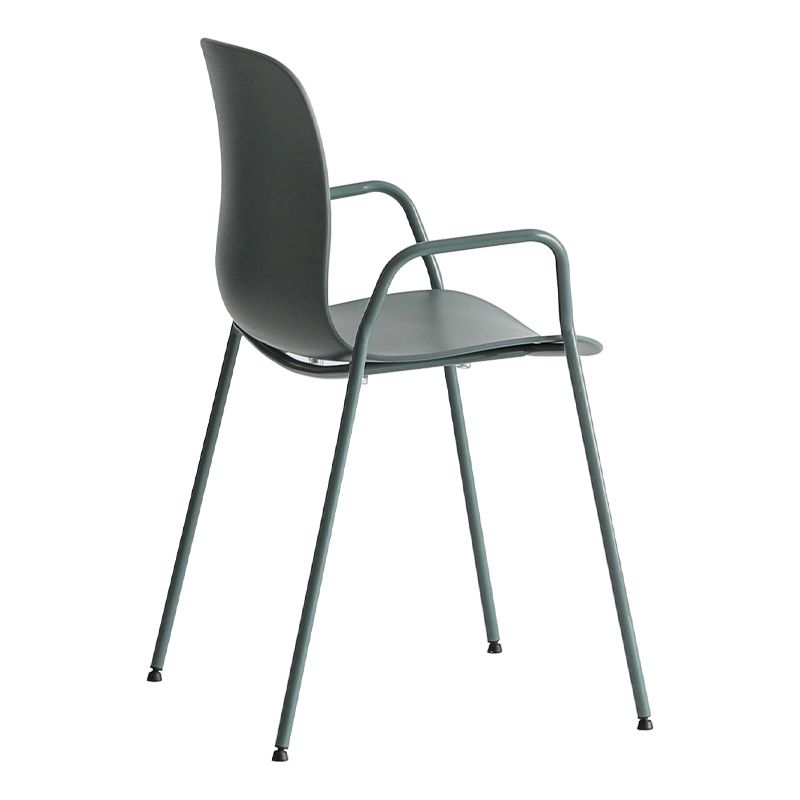 Silla plástica industrial del brazo de la sala de reuniones con parte posterior sólida del final mate que cena la silla