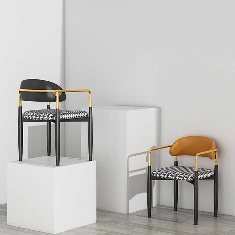 Silla de comedor casera tapizada contemporánea con respaldo abierto y acabado mate