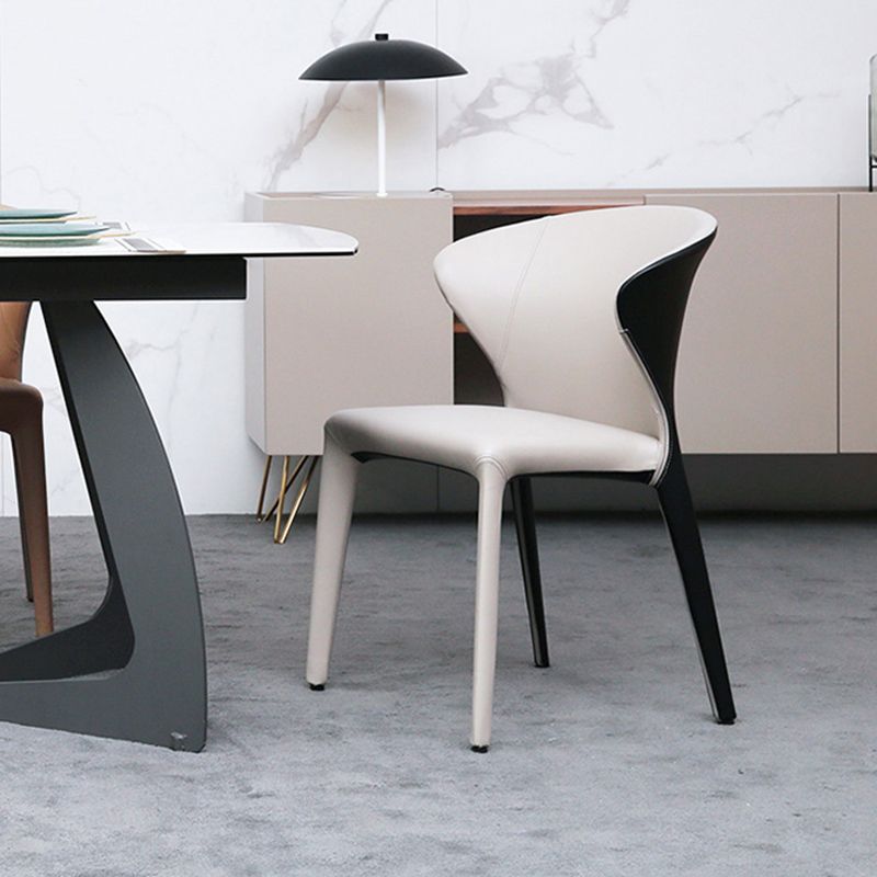 Chaise de salle à manger contemporaine, chaise d'appoint à oreilles avec 4 pieds en métal pour un usage domestique