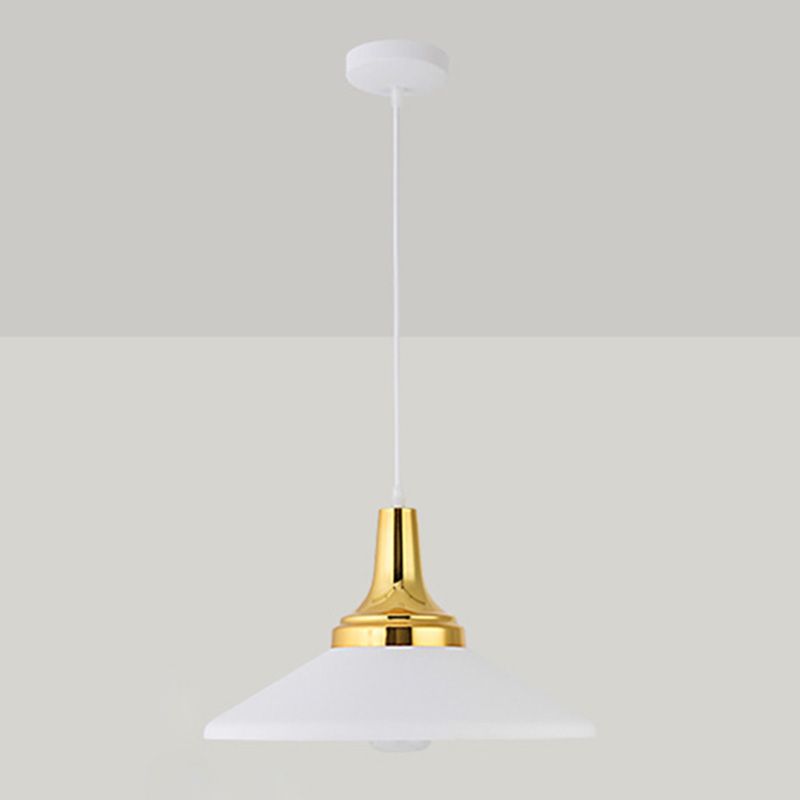 Triangle Dinning Room Down Lighting Pendant Metal Metal Modern Style suspendu Pendant Light