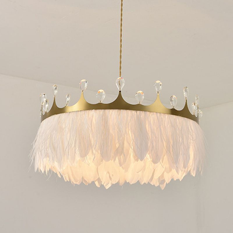 Lámpara de araña de plumas de la corona Luz moderna de dormitorio moderno accesorio de iluminación suspendida