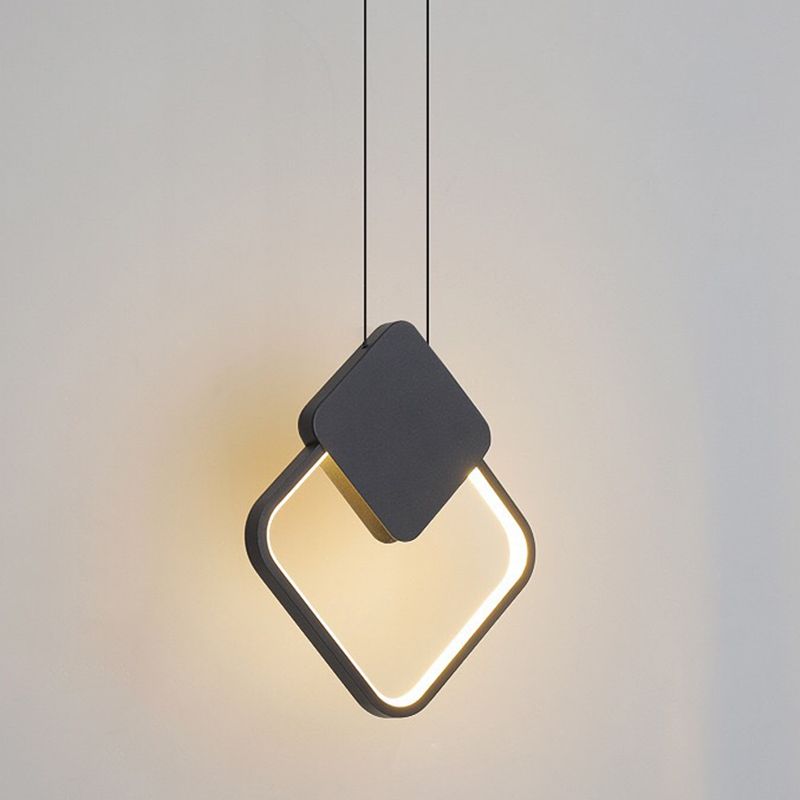 Style moderne suspendu luminaire en forme de bande LED Pendante Lumière pour le salon