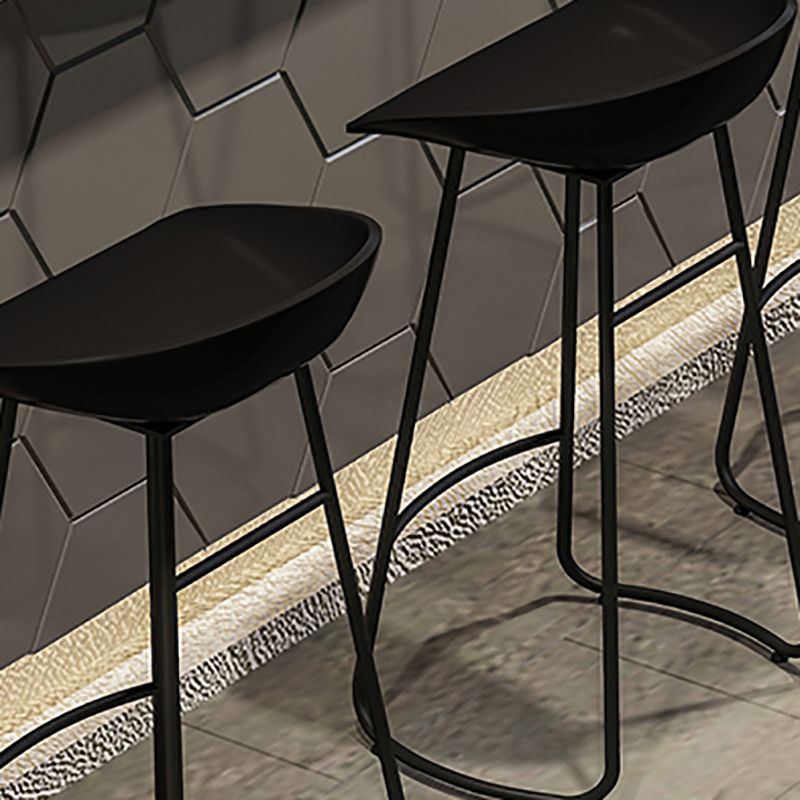 Modern Armless Backrest Counter Stool Iron Bar Stool with Acrylic Seat and Pedal for Bar
