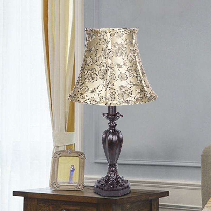 Tissu beige table de chevet de la lampe