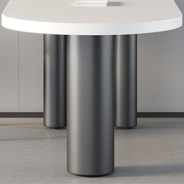 Table en bois irrégulière pour restaurant Table à manger moderne avec 3 pieds