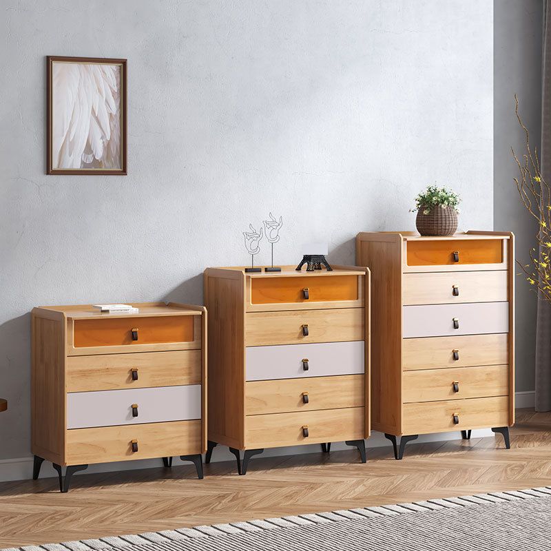 Mid-Century Modern Natural Chest with Drawers in Rubberwood and Black Legs