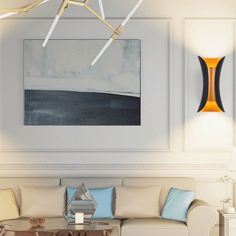 Geometrische Form Metall Wandleuchte moderne Stil 2 Lichter Wandhalterung Licht in Schwarz