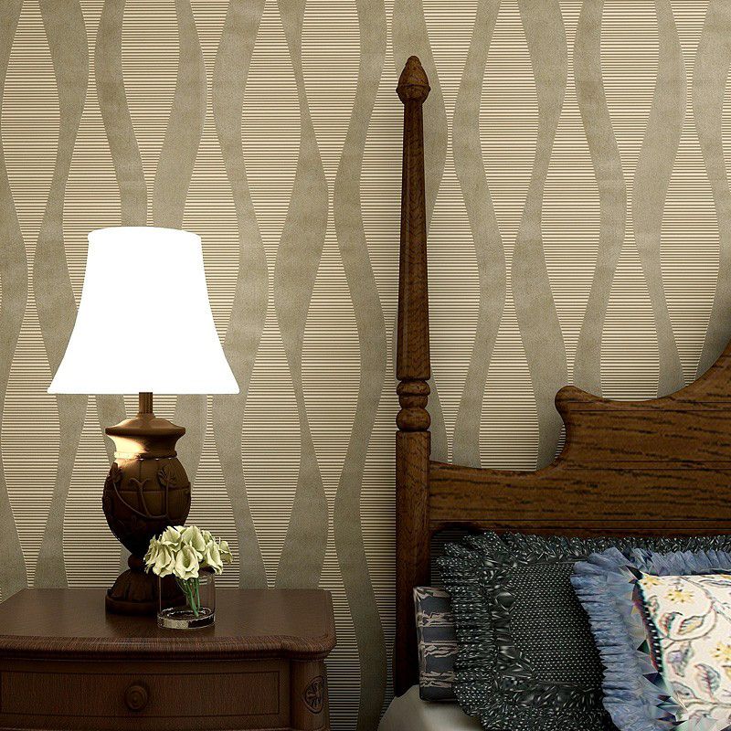 Non-Woven Textured Wallpaper Modern Style Ogee Printed Wall Decoration in Light-Yellow for Home