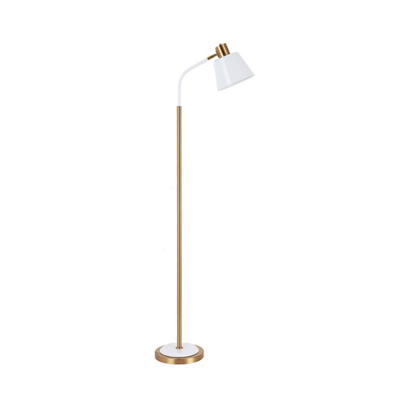 Conico rotabile lettura luminosa di metallo nordico 1 lampadina lampada da pavimento del soggiorno in nero/bianco e ottone
