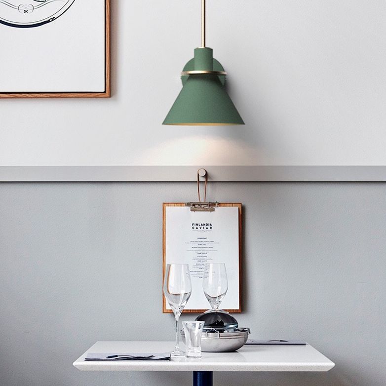 12 "H Nordic MacAroon in stile Metal Wall Sconce Single Bulb Cone Lampada da parete per camera da letto