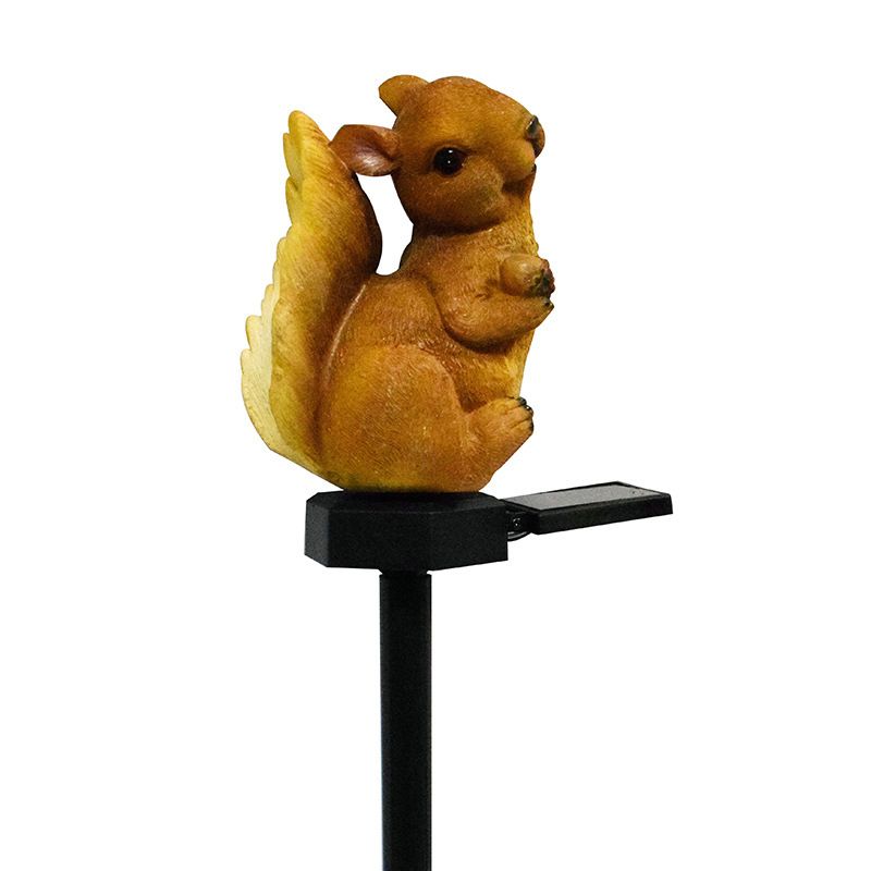 Resin Squirrel Shaped LED Lawn Lighting Artistic Brown Solar Stake Light for Courtyard