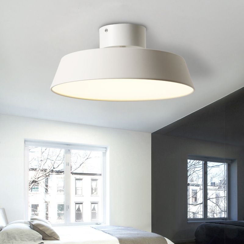 Acrylic Circle Ceiling Mount Light Fixture Nordic Style LED Close To Ceiling Lamp