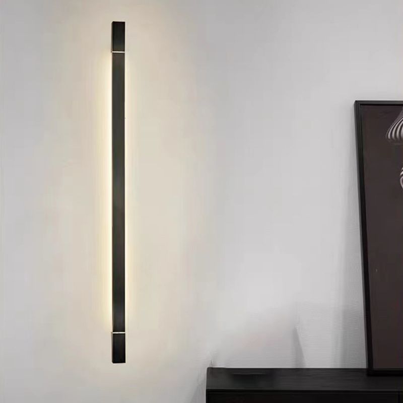 Metal Linear Shape Wall Light Modern 1 Light Wall Mounted Light in Black