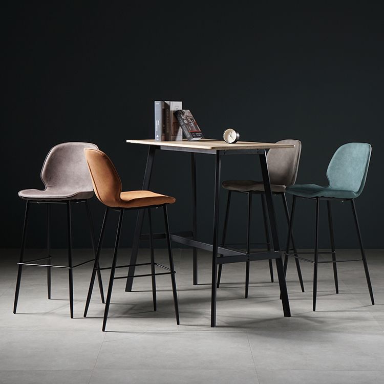 Scandinavian Footrest Matte Finish Barstool Restaurant Leather Stool