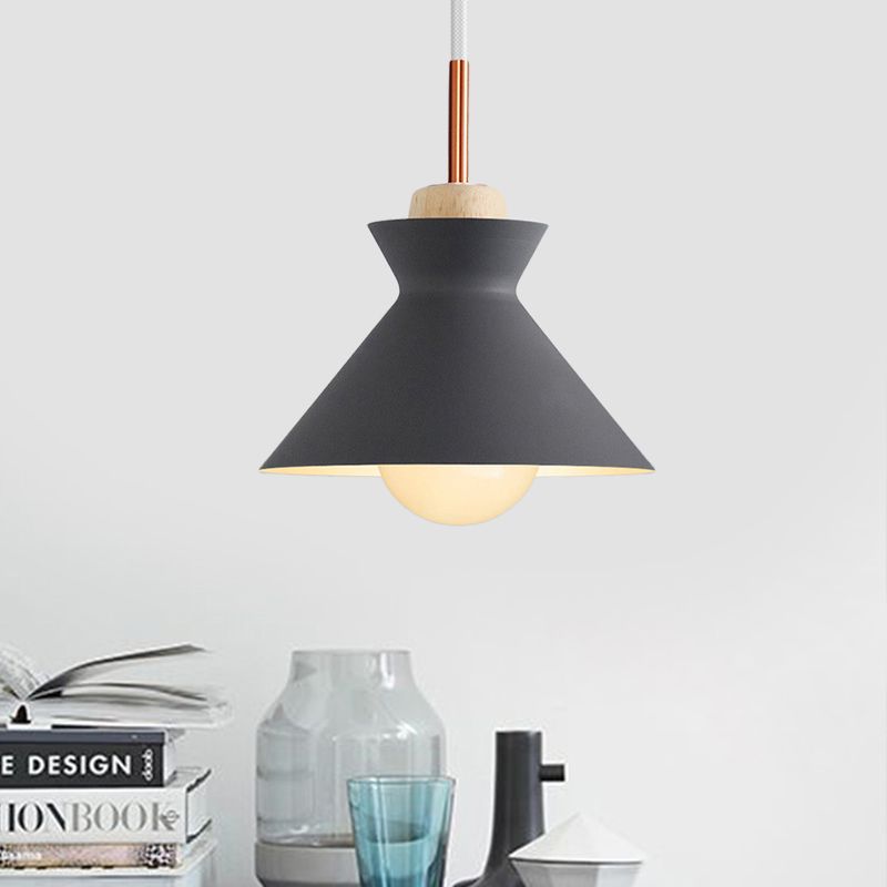 Dôme / cône métal suspendu pendant contemporain 1 gris clair / jaune / plafond vert