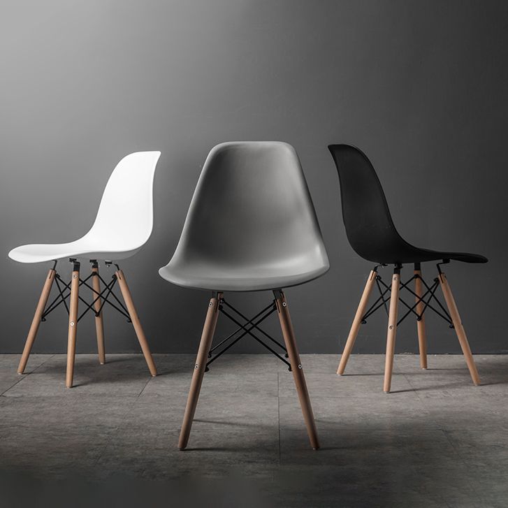 Sedia da sala da pranzo in plastica in stile moderno sedia posteriore solido per cucina