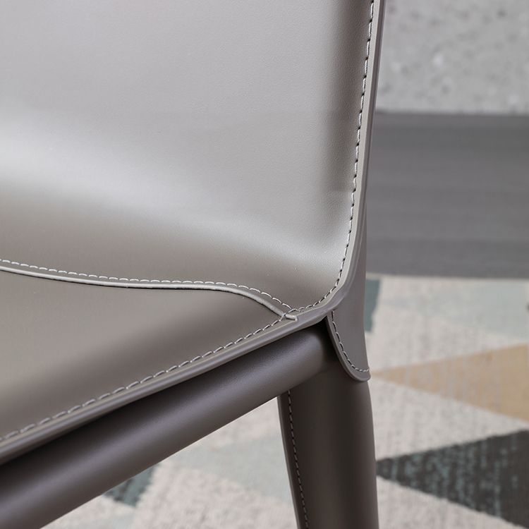 Silla lateral interior contemporánea Silla tapizada de metal con respaldo sólido para comedor