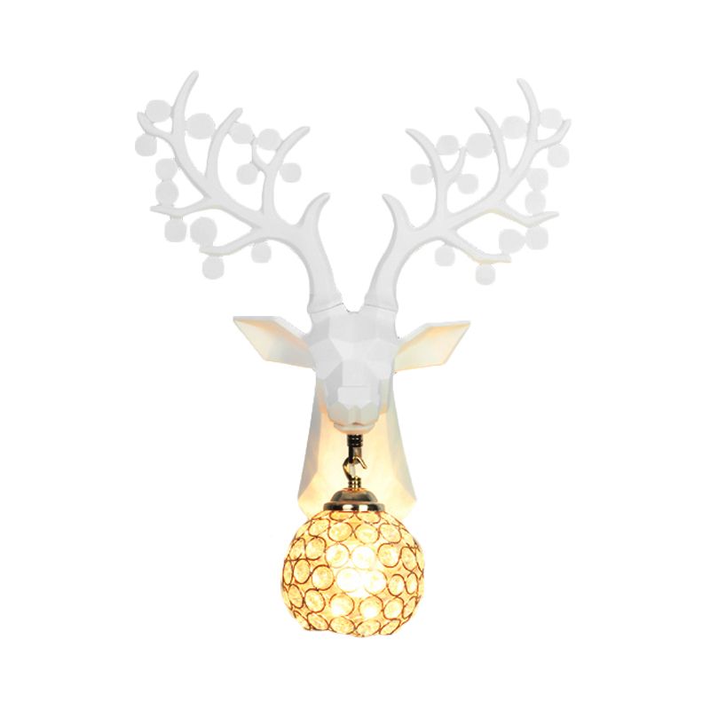 Lampe murale de chambre à coucher orbe country cristal 1 léger blanc / or luminaire d'éclairage avec une plaque arrière en résine de wapiti