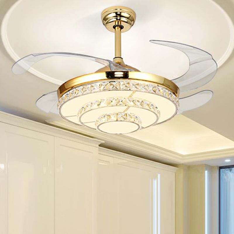 4-Blattstufte runde Schlafzimmer Hanges Lüfter Licht Kristall modernistisch LED-LED-LED-Licht in Gold, 42 "W.
