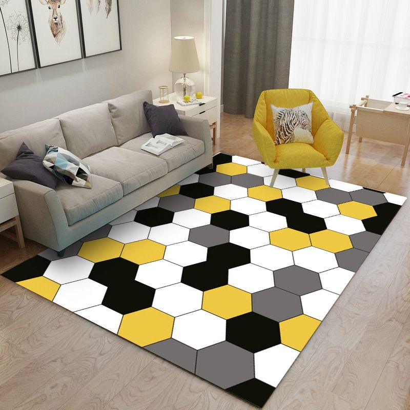 Trendy Geometry Pattern Rug Polyester Area Carpet Non-Slip Backing Carpet for Living Room