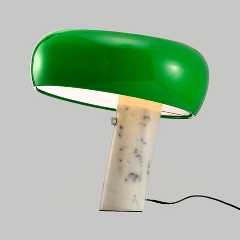Lampada da tavolo Macaron colorata nordica Lampada da scrivania in stile moderno per camera da letto studio