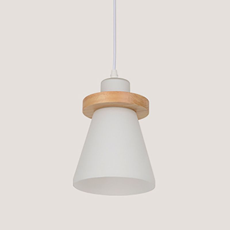 Bois massif conical suspension du plafond de plafond en verre blanc minimaliste pour salle à manger