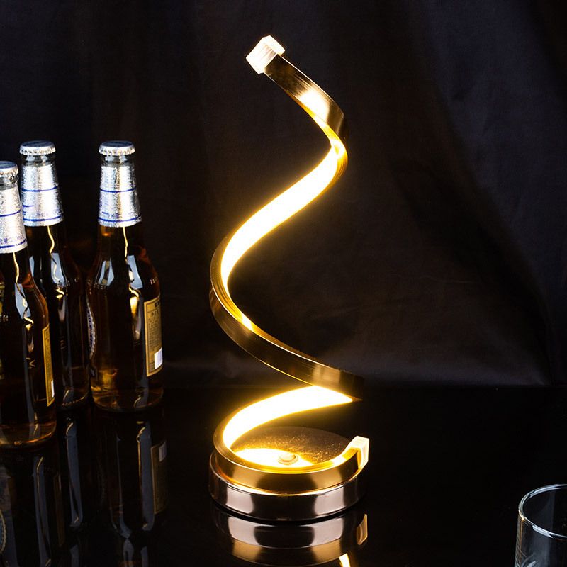 Postmodern Line Model Metal Desk Lamp for Bedroom Living Room Table Lamps
