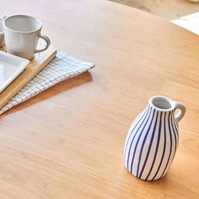 Round Dining Table Modern 4 Legs Wood Color Fixed Table of Solid Wood