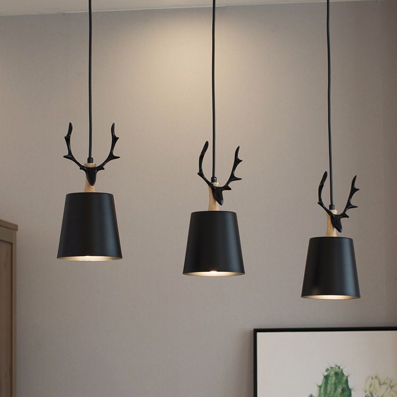 Decoración de ciervos de luz colgante de estilo nórdico de 3 bulb
