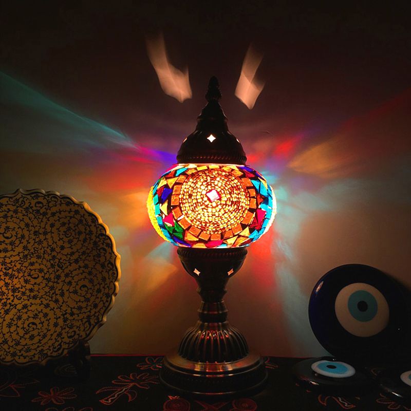 Kugelförmige Tischlampe Traditionelle blau/grün/fluoreszierende gelbe Glas 1 Glühbirnen Wohnzimmer -Aufgabenbeleuchtung