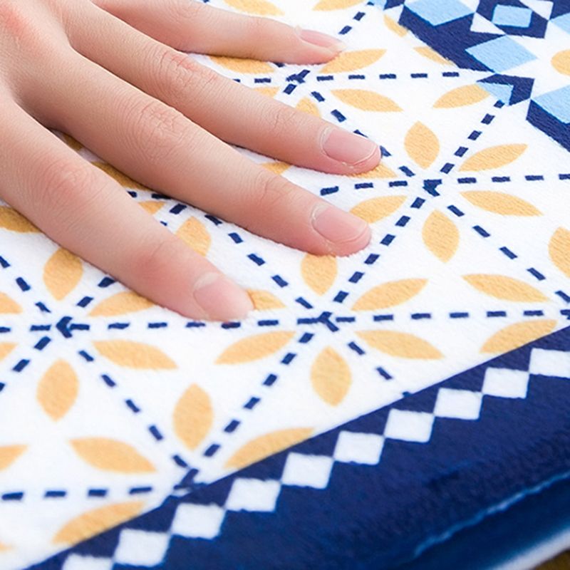 White Tone Casual Indoor Rug Polyester Random Print Rug Stian Resistant Indoor Rug for Living Room