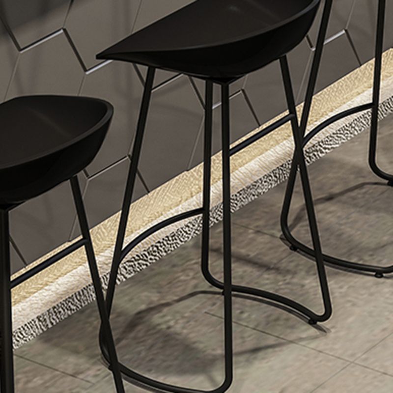Modern Backrest Armless Counter Stool Iron Bar Stool with Acrylic Seat and Pedal for Cafe