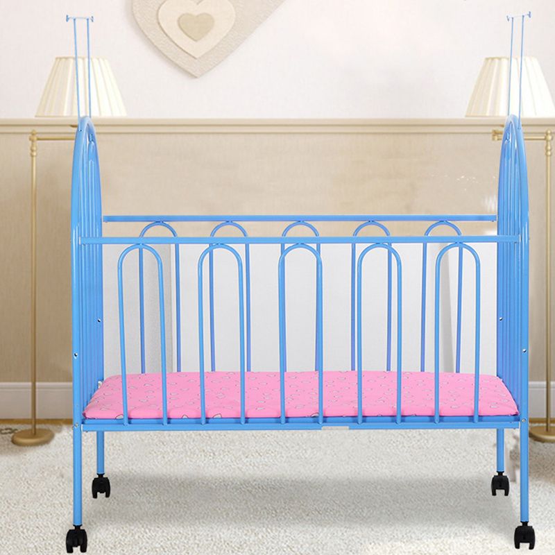 Metal Convertible Crib 2-in-1 Industrial Crib with Casters and 6-Piece Nursery Set