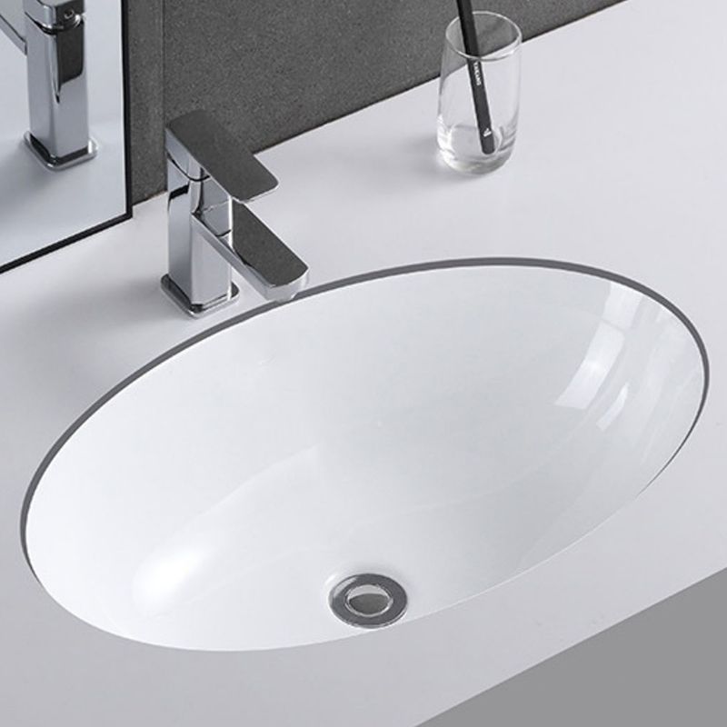 Classic Porcelain Bathroom Sink Trough Bathroom Sink in White