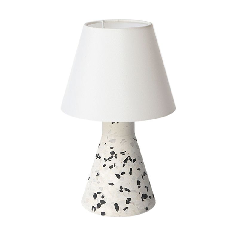 Lámpara de mesa de noche moderna y acampanada, de mármol, con 1 luz, para dormitorio, con pantalla de tela de barril